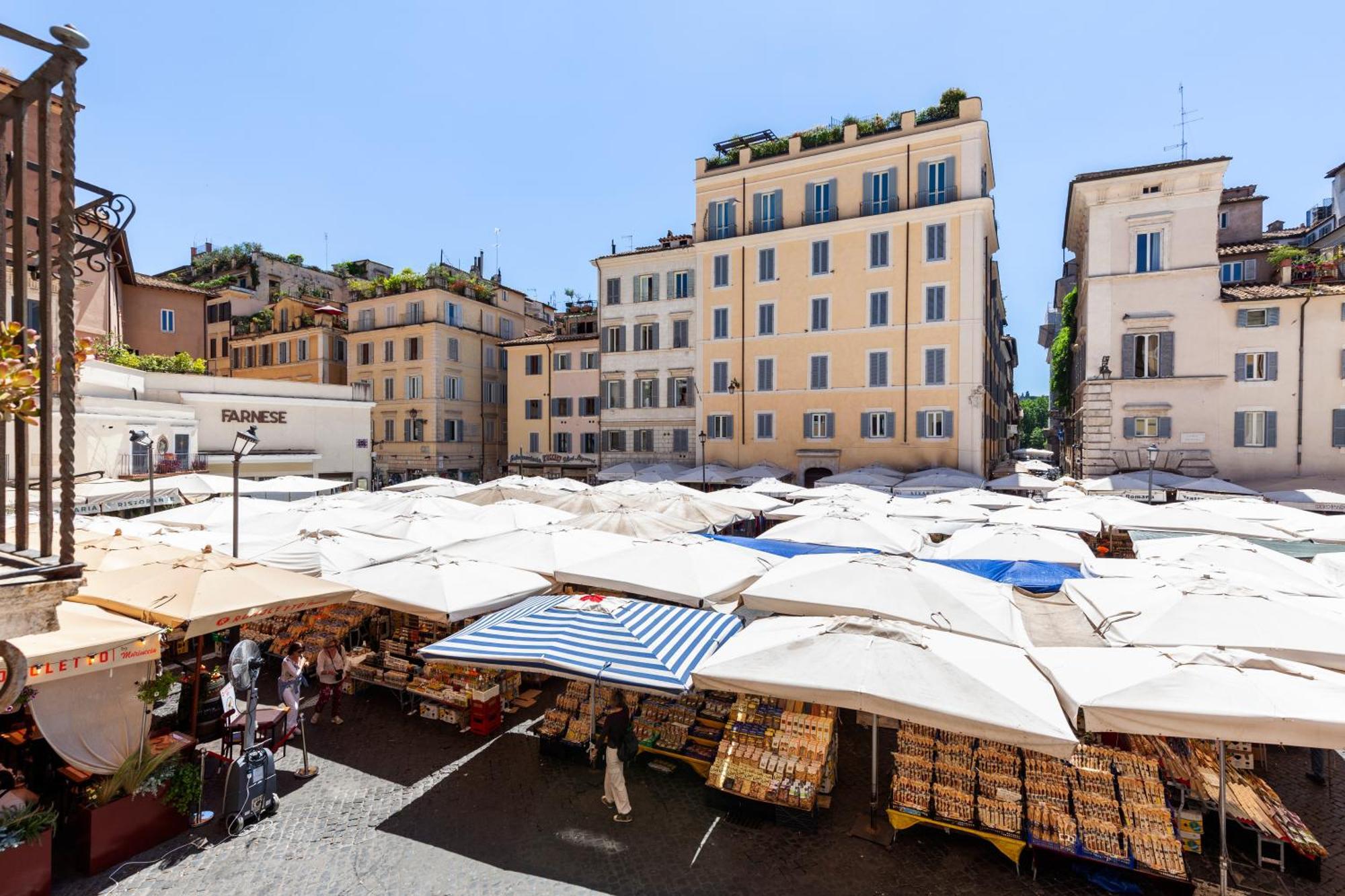 شقة Campo Dei Fiori Elite Luxury For 10 Guests روما المظهر الخارجي الصورة